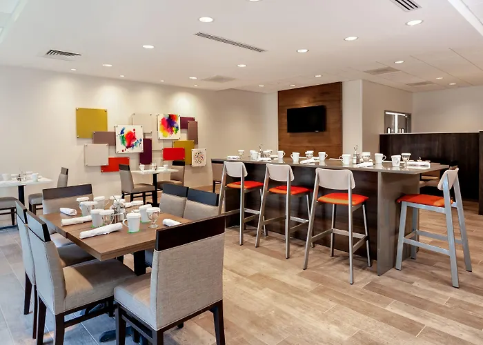 Hotel - E Capitol - Univ By Ihg